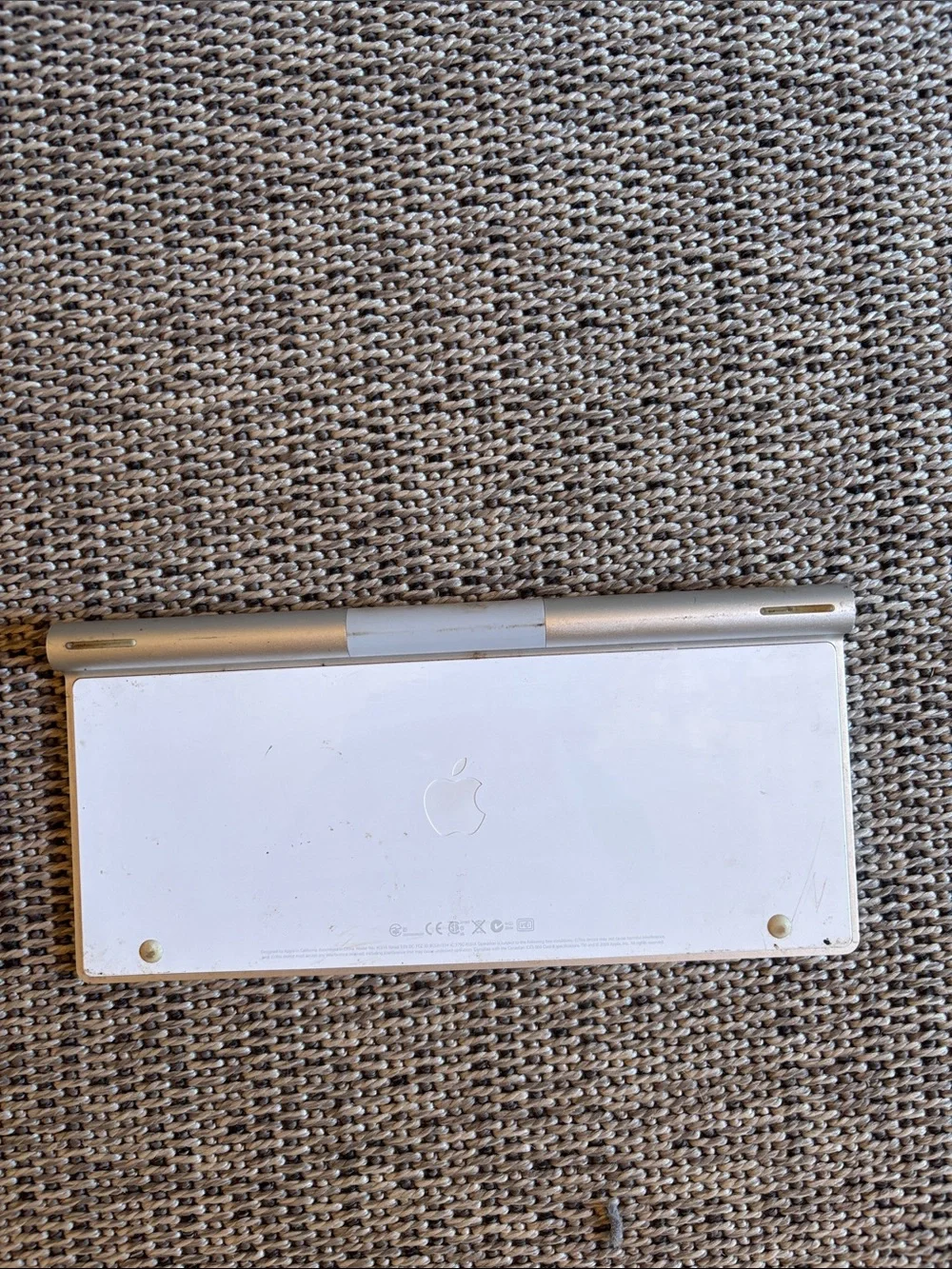 Apple White and Silver Wireless Keyboard (Foldable Aluminum Hinge)